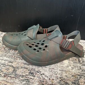 Chaco Chillo Clogs